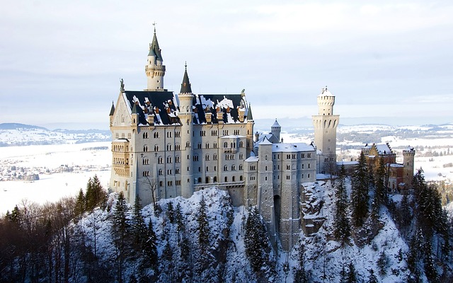 zasněžený neuschwanstein